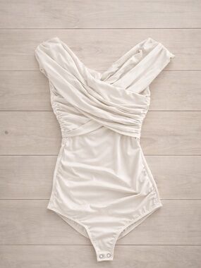Abercrombie & Fitch Off Shoulder Ruched Bodysuit – Size Medium
